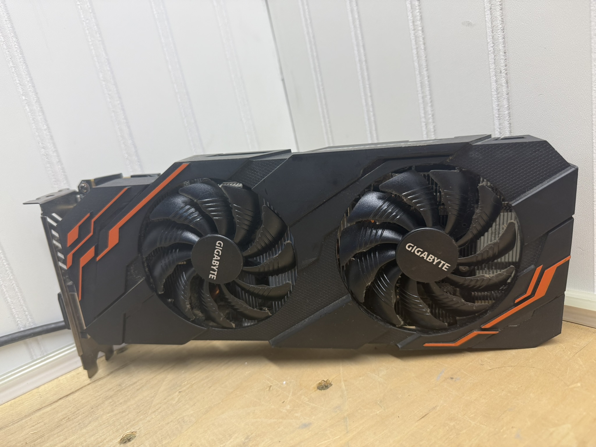 1070 with a fan that rattles